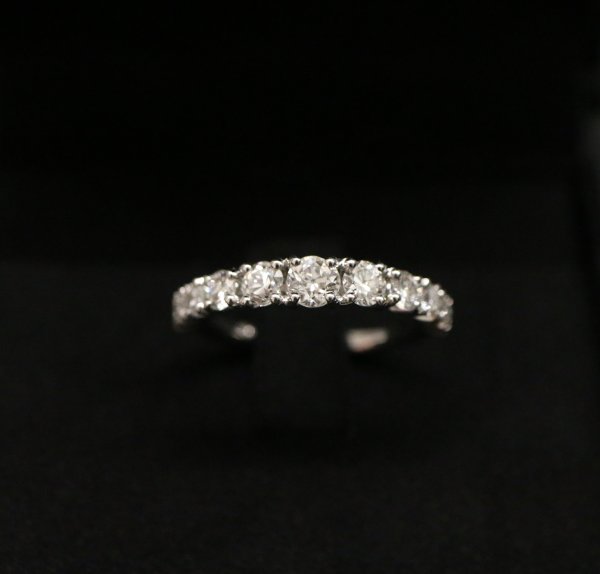 Anello Eternity 